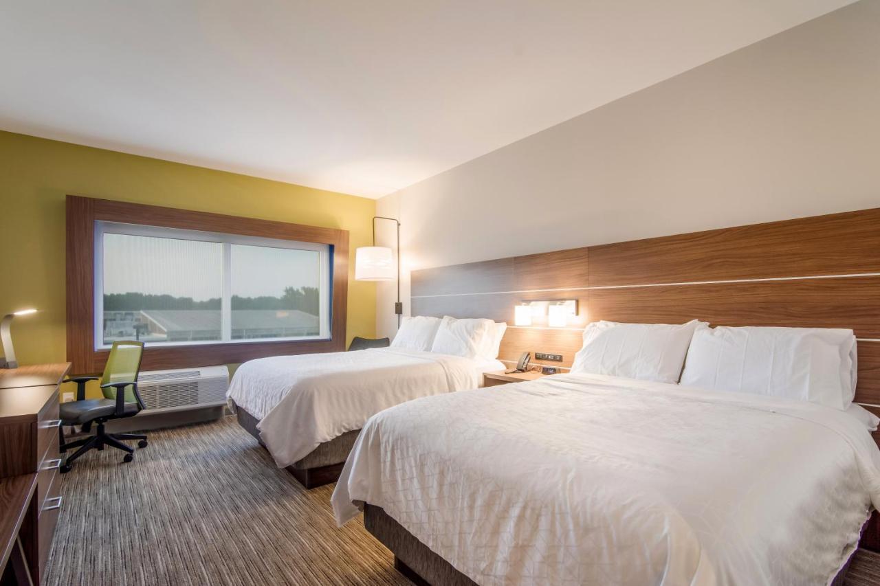 Holiday Inn Express & Suites - Asheboro By Ihg Exterior photo